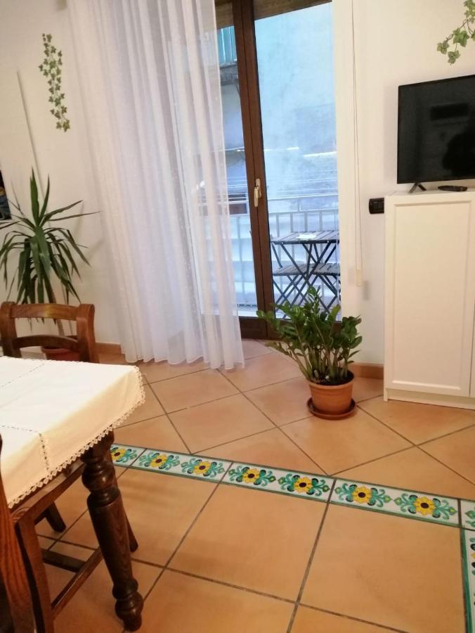 La Casa Di Tania A Napoli Apartamento Exterior foto