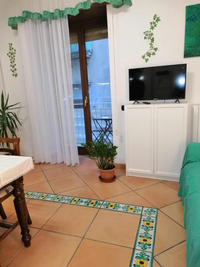 La Casa Di Tania A Napoli Apartamento Exterior foto